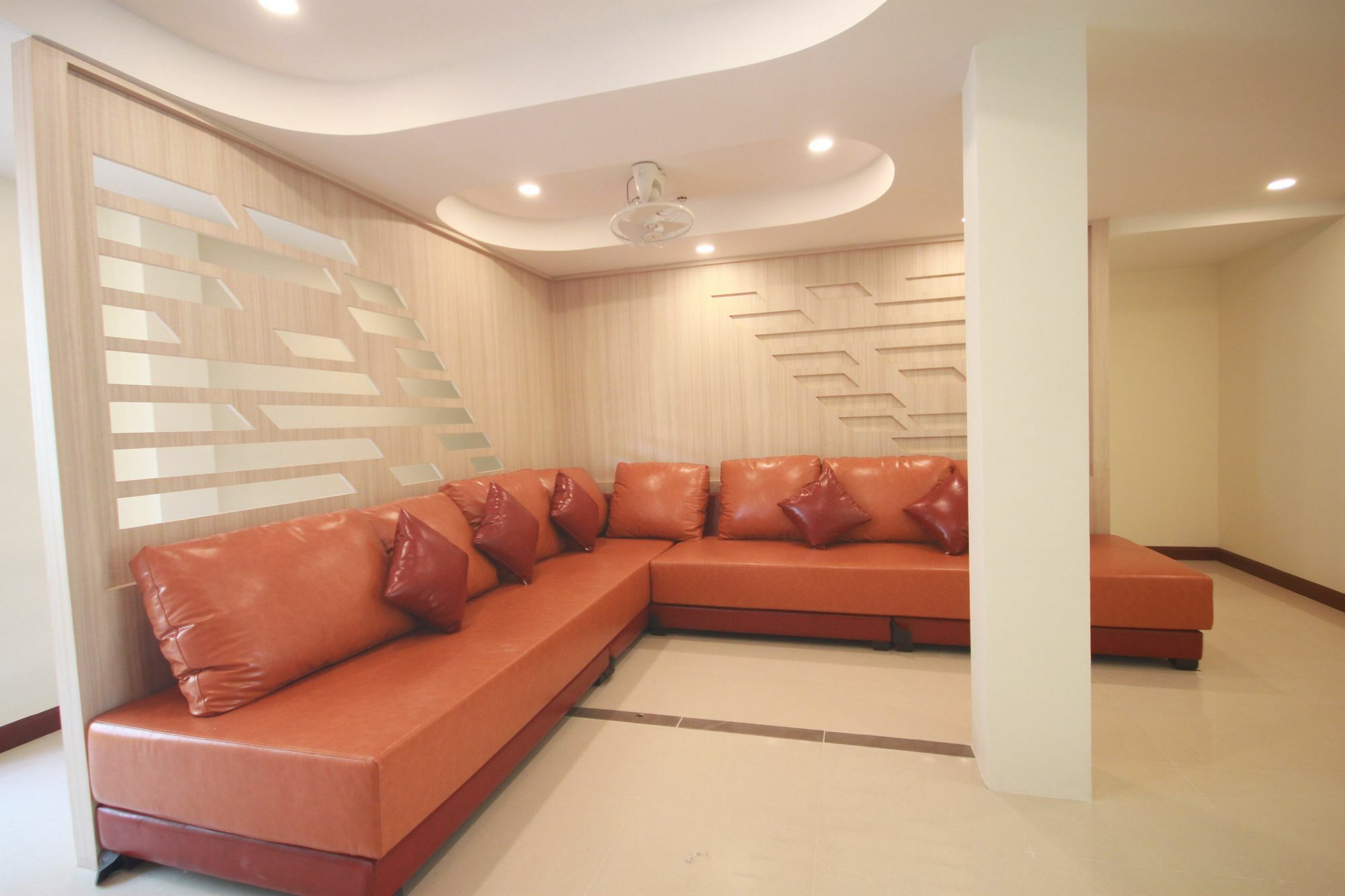 Happy Hostel Паттайя Экстерьер фото