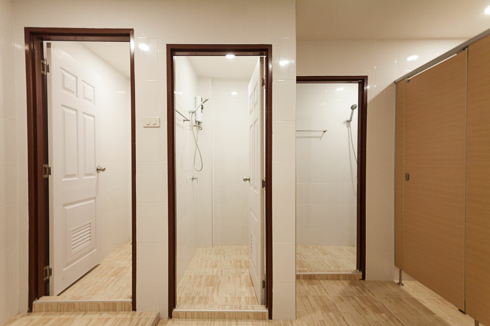 Happy Hostel Паттайя Экстерьер фото
